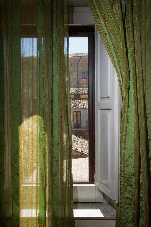 ピアッツァ・アルメリーナ Umberto 33 Bed & Breakfast 部屋 写真